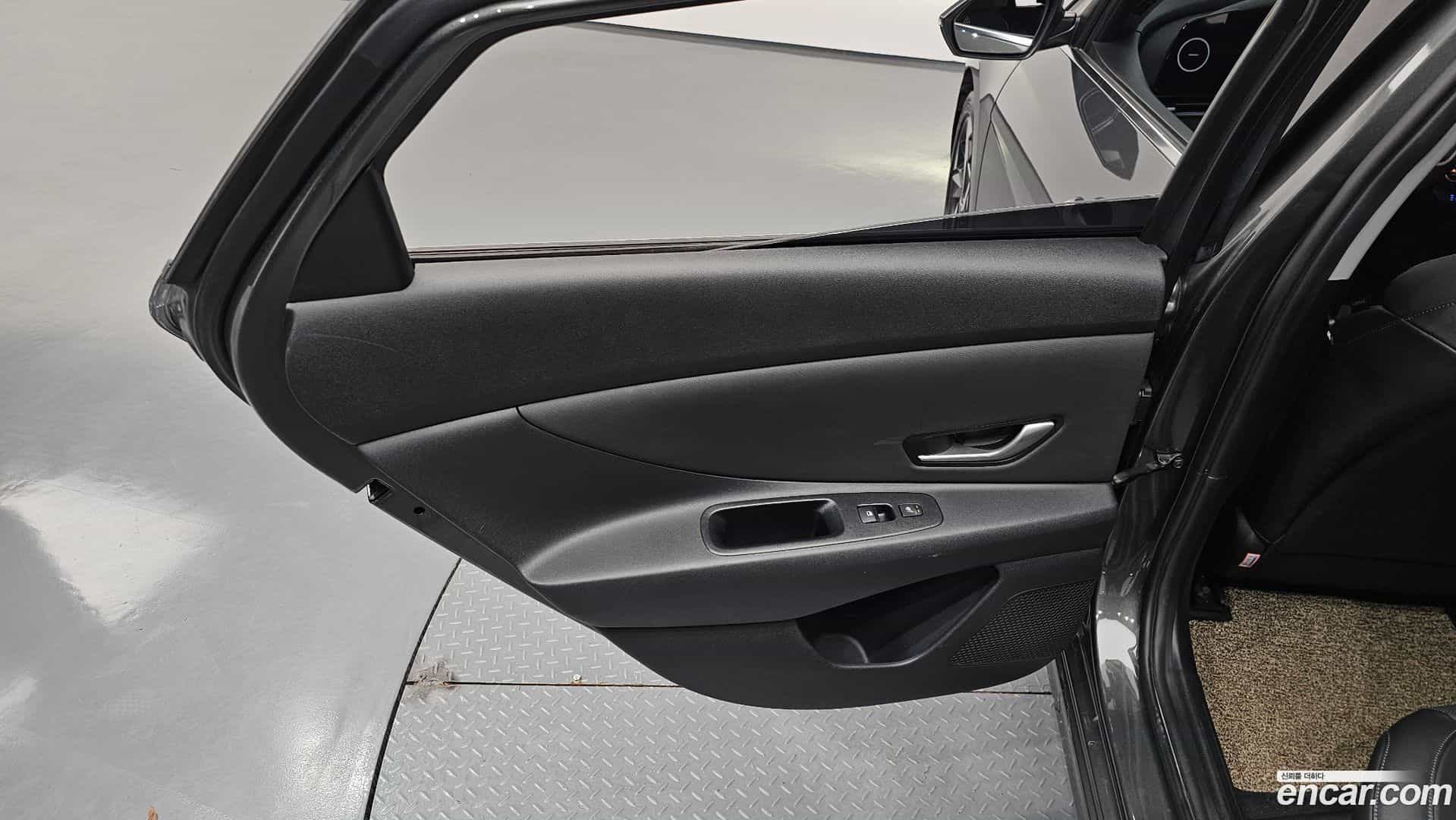 AVANTE Hyundai 2021.0-INNER-035