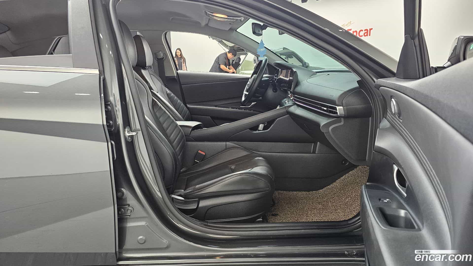 AVANTE Hyundai 2021.0-INNER-036