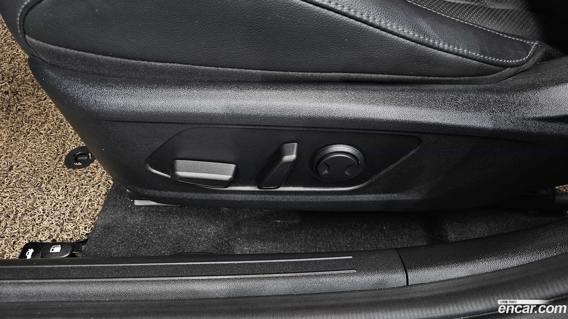 AVANTE Hyundai 2021.0-OPTION-045