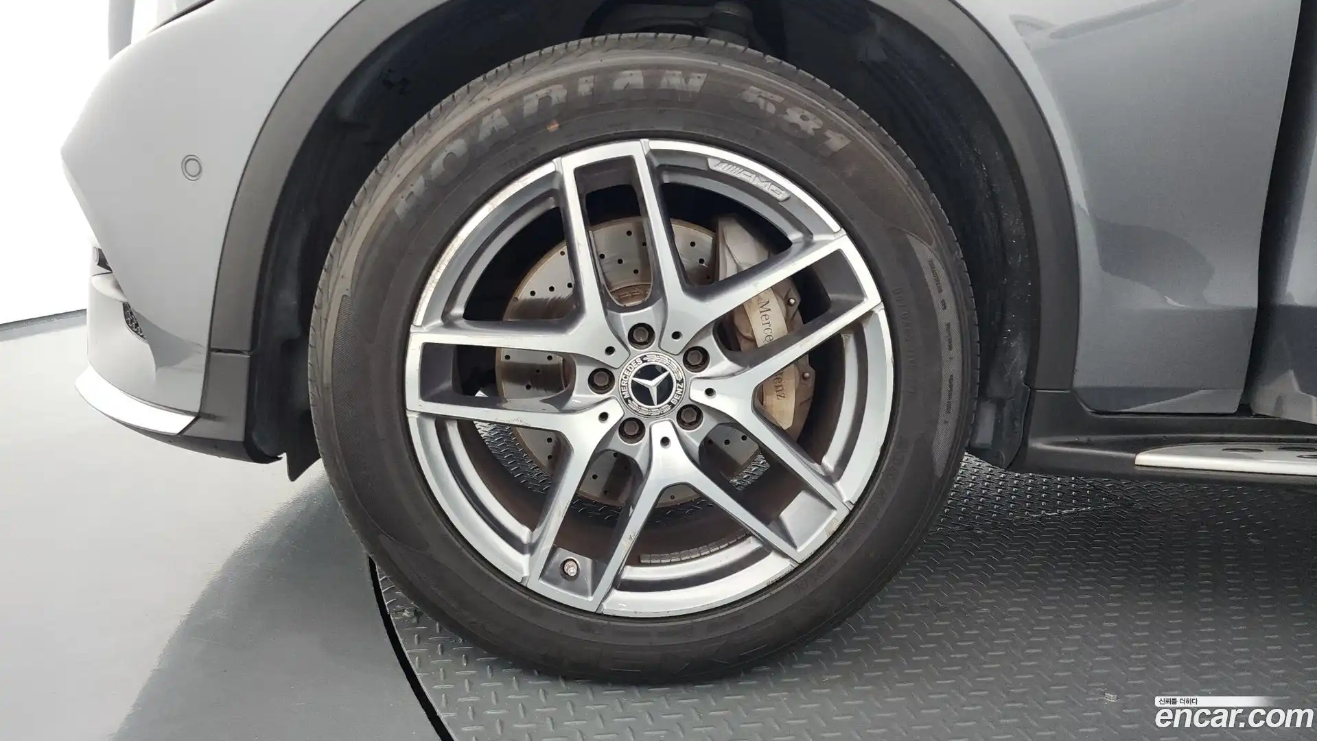 GLC-Class Mercedes-Benz 2017.10-OUTER-005