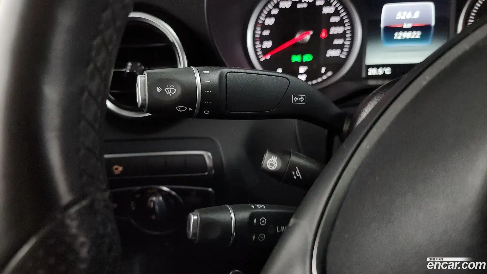 GLC-Class Mercedes-Benz 2017.10-OPTION-042