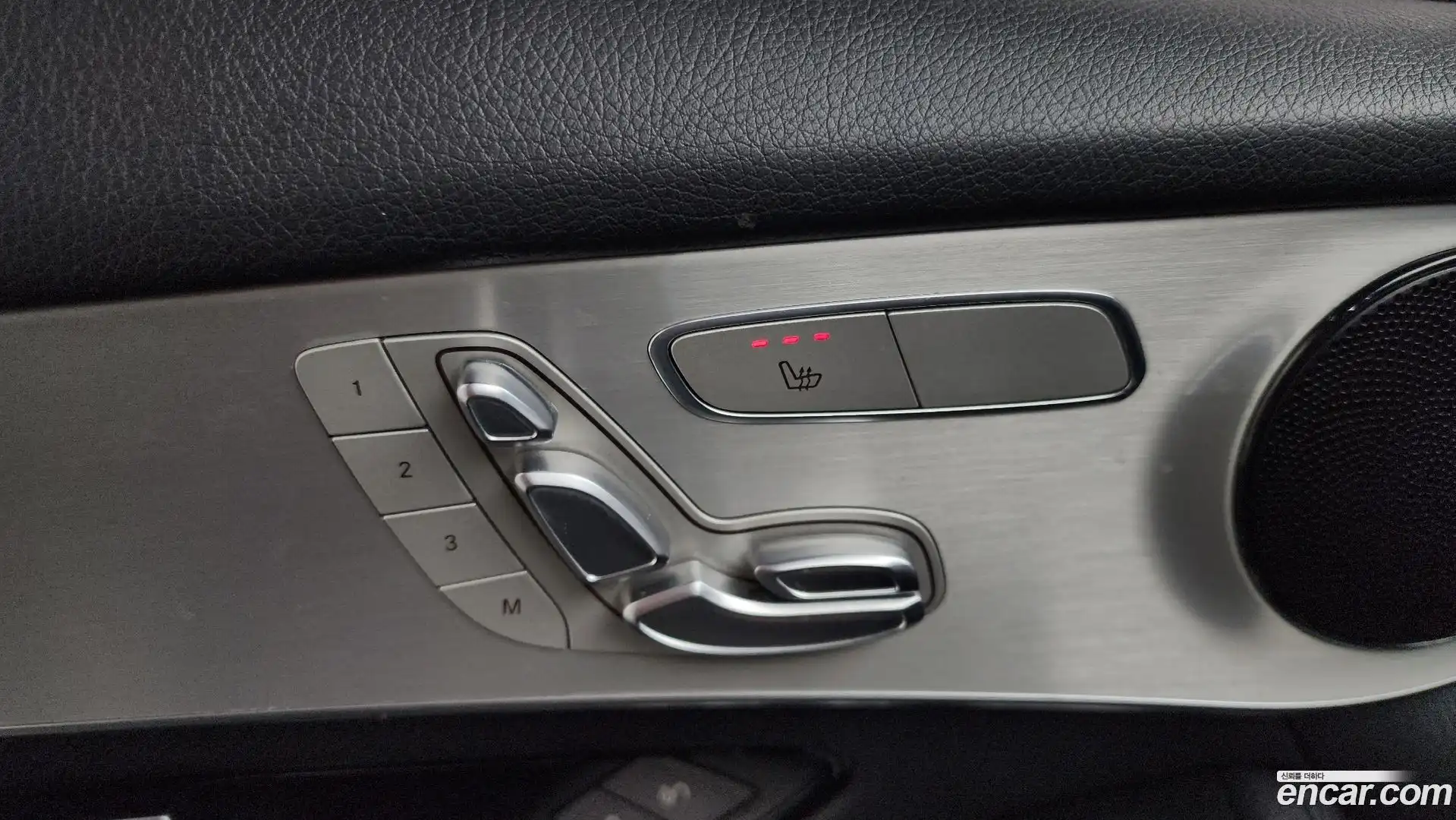 GLC-Class Mercedes-Benz 2017.10-OPTION-044