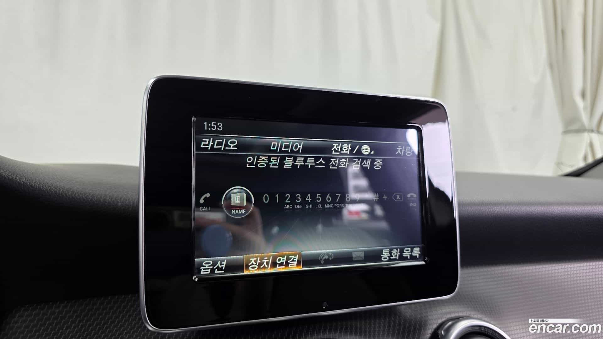 GLA-Class Mercedes-Benz 2017.10-OPTION-045