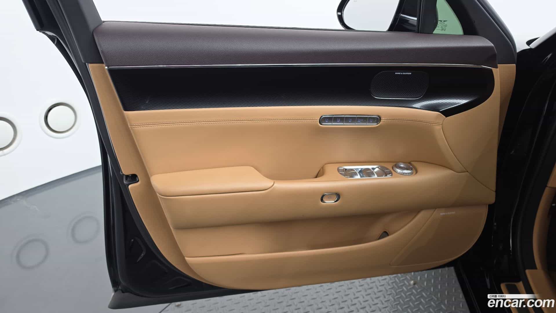 G90 Genesis 2022.10-INNER-034