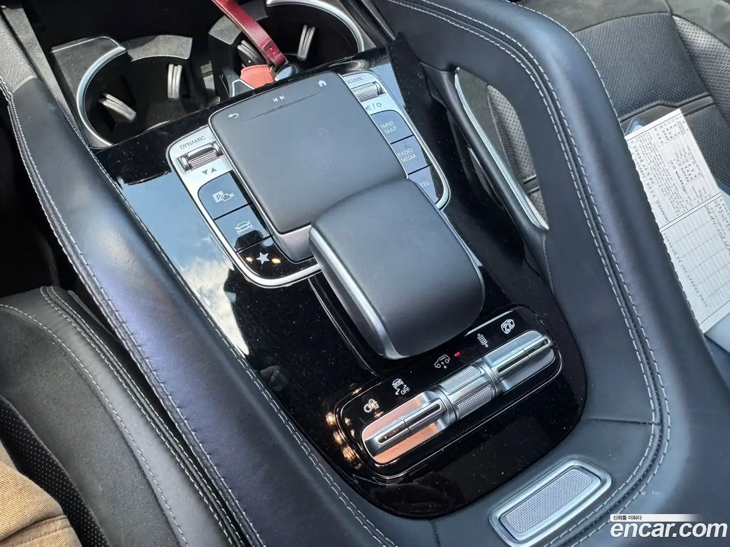 GLE-Class Mercedes-Benz 2022.6-INNER-009