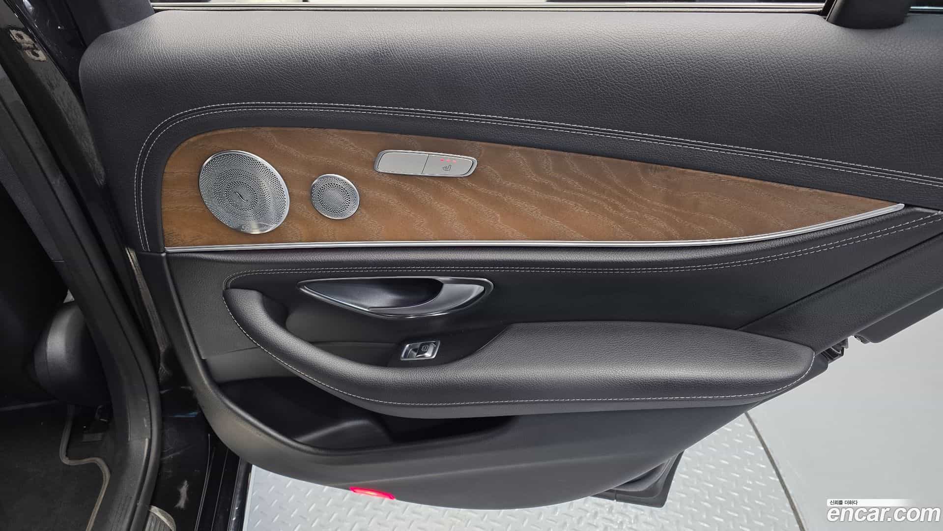 E-Class Mercedes-Benz 2018.11-INNER-035
