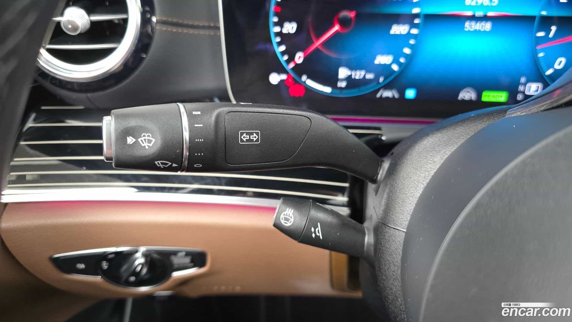 E-Class Mercedes-Benz 2023.8-OPTION-041