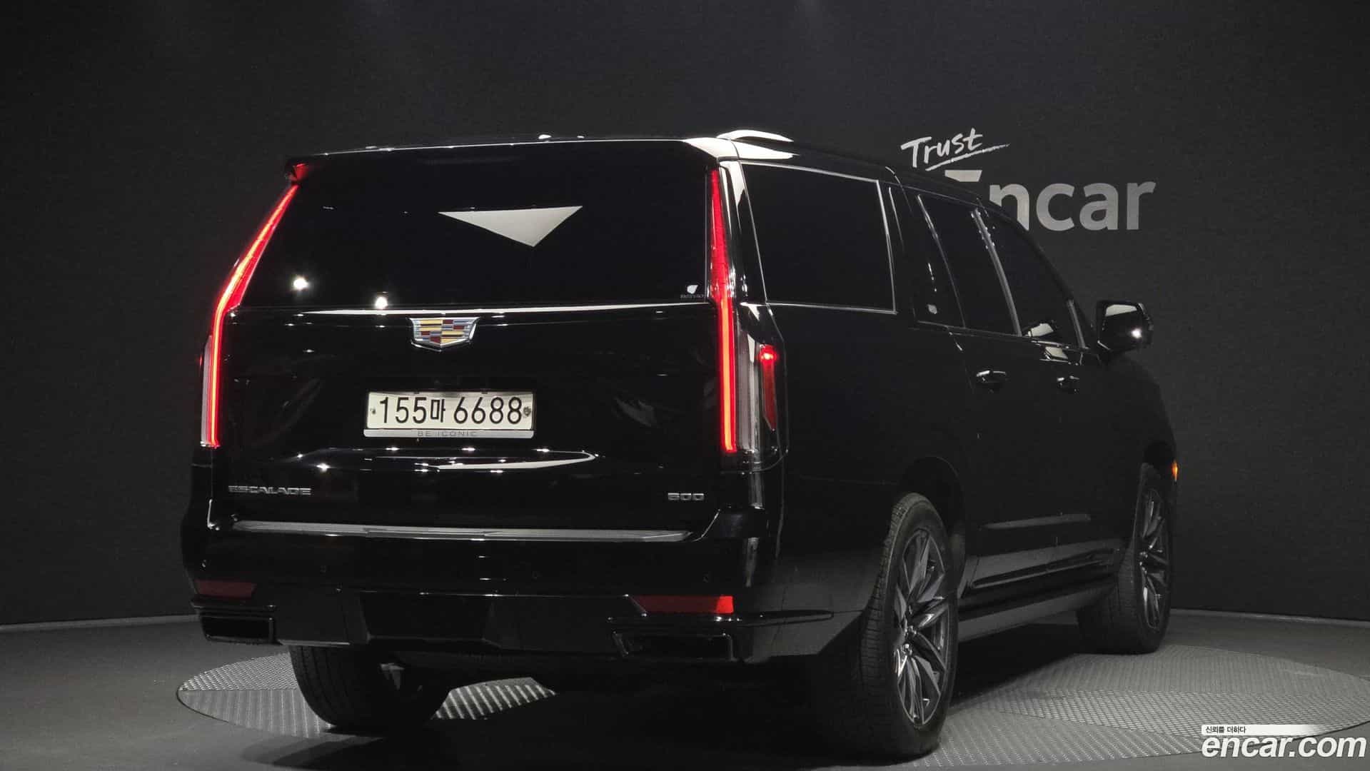Escalade Cadillac 2023.10-OUTER-002