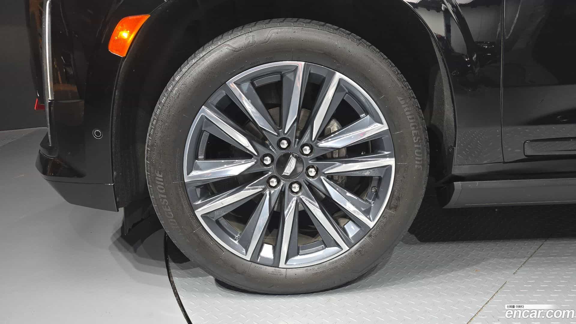 Escalade Cadillac 2023.10-OUTER-005