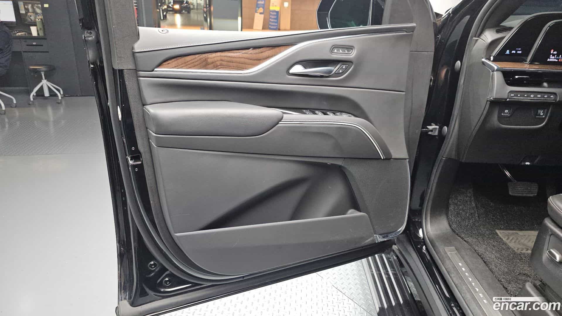 Escalade Cadillac 2023.10-INNER-034
