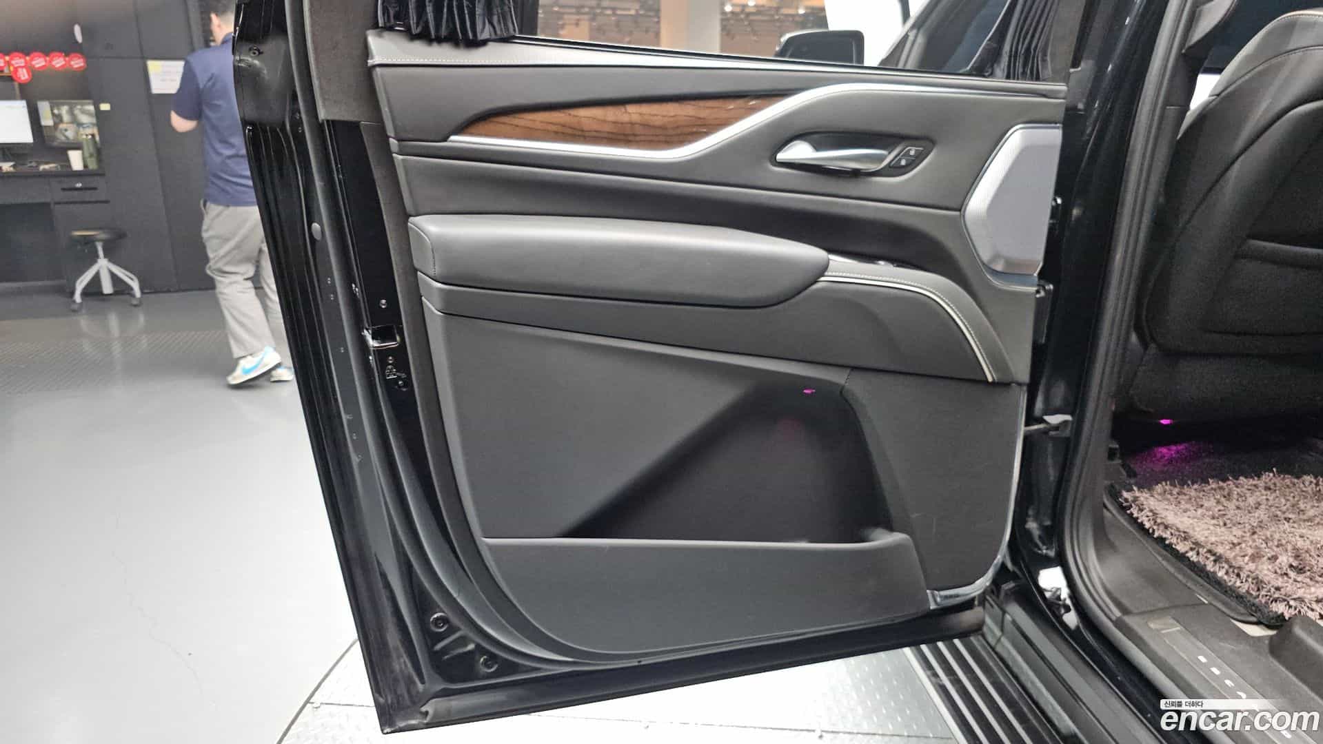 Escalade Cadillac 2023.10-INNER-035