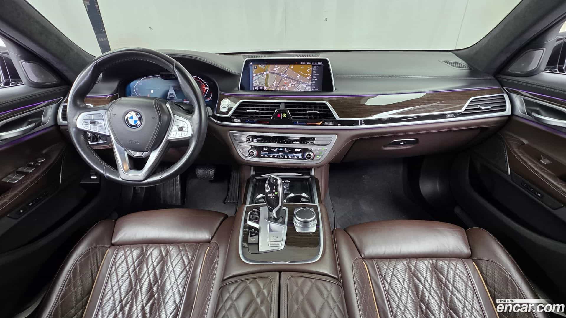 7-Series BMW 2020.10-INNER-007