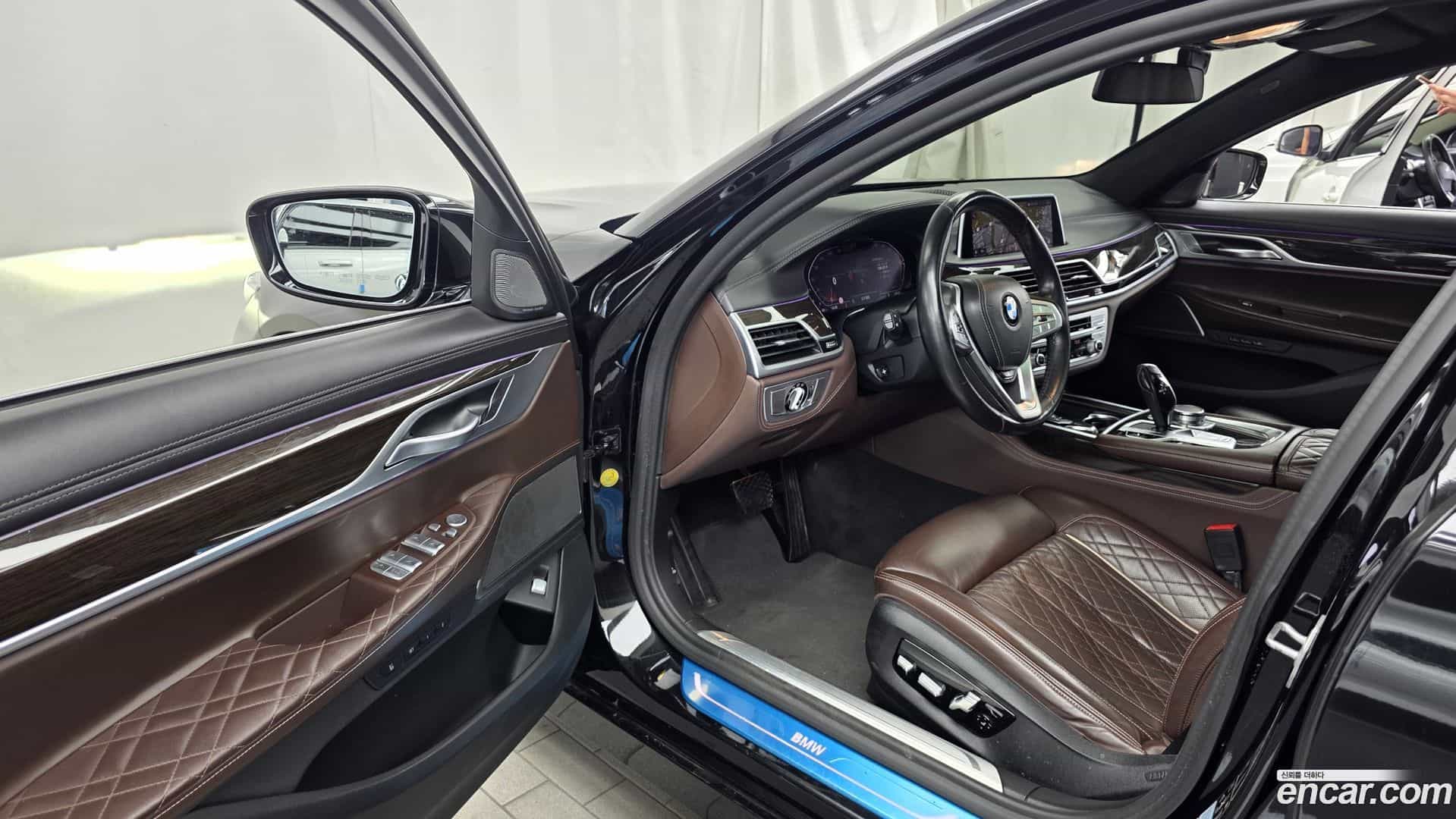 7-Series BMW 2020.10-INNER-010