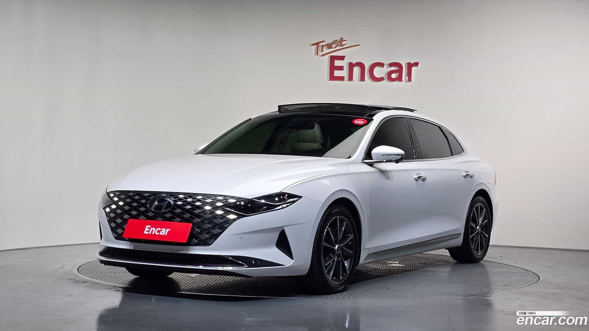 Grandeur Hyundai 2022.6-OUTER-001