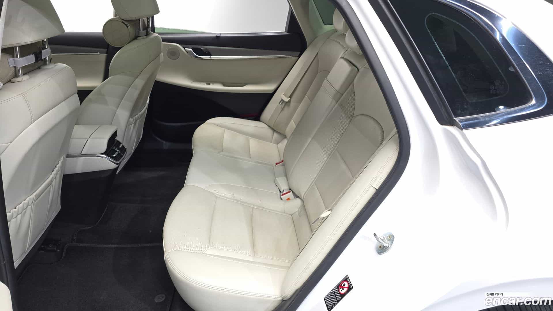 Grandeur Hyundai 2022.6-OPTION-015