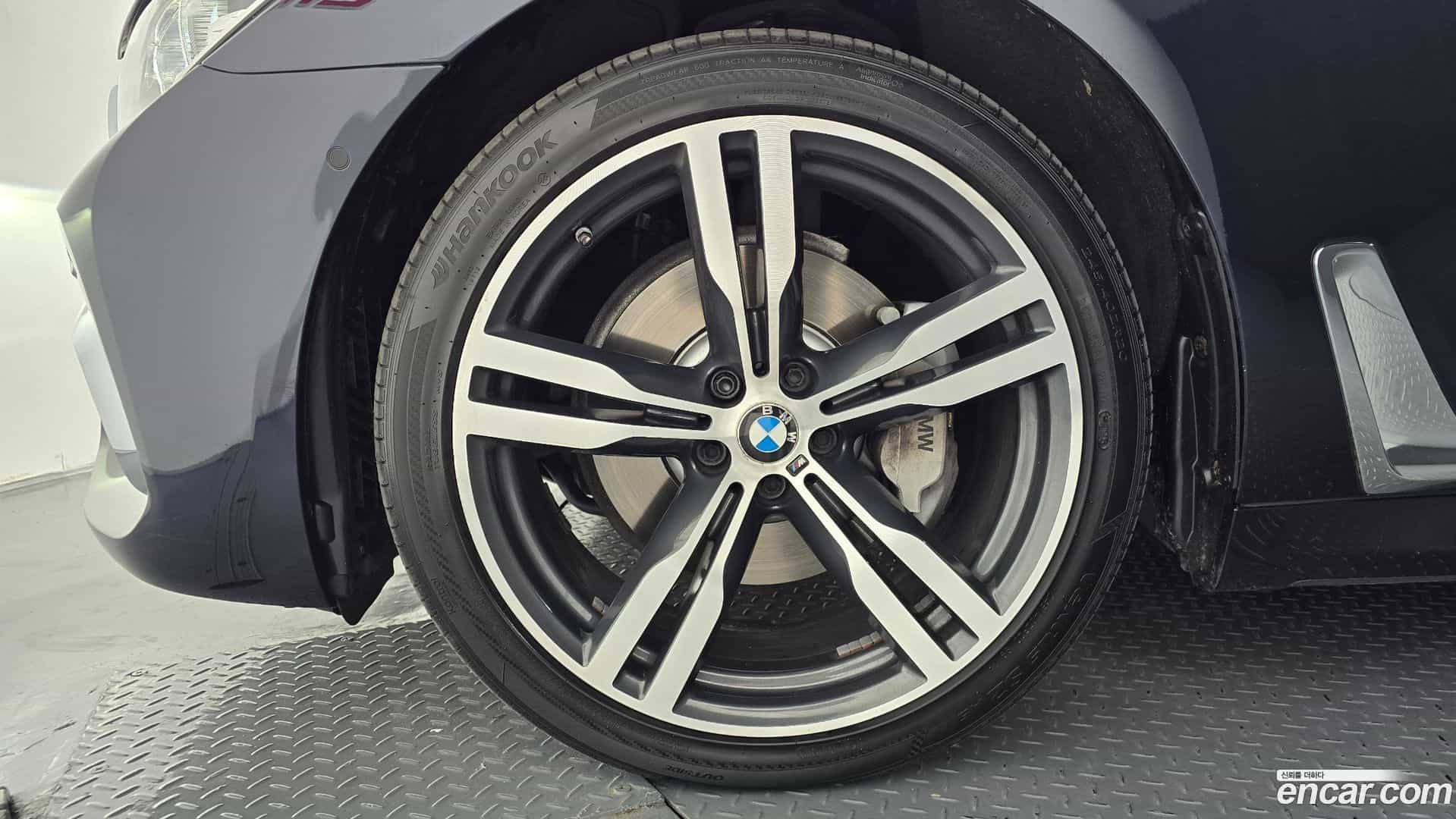 7-Series BMW 2019.4-OUTER-005