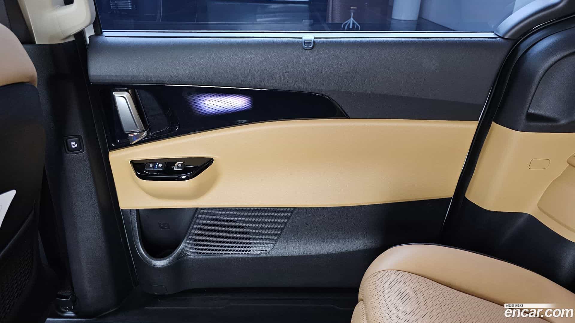 Canival Kia 2023.8-INNER-035
