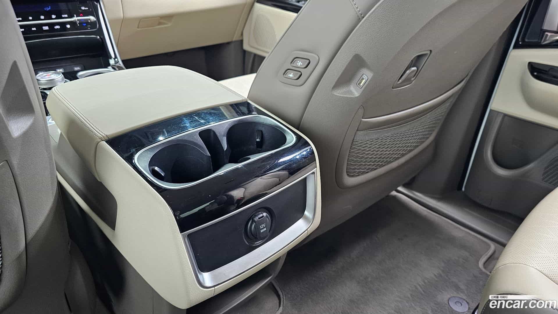 Canival Kia 2022.6-OPTION-021