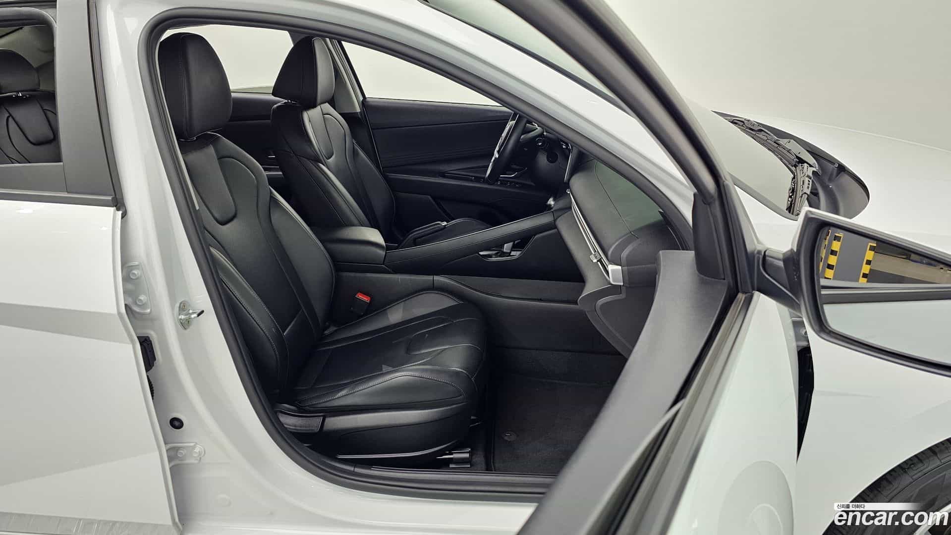 AVANTE Hyundai 2021.2-INNER-010