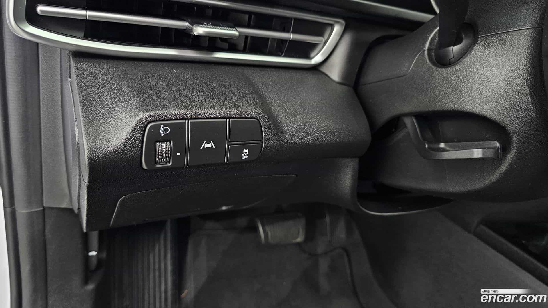AVANTE Hyundai 2021.2-OPTION-022
