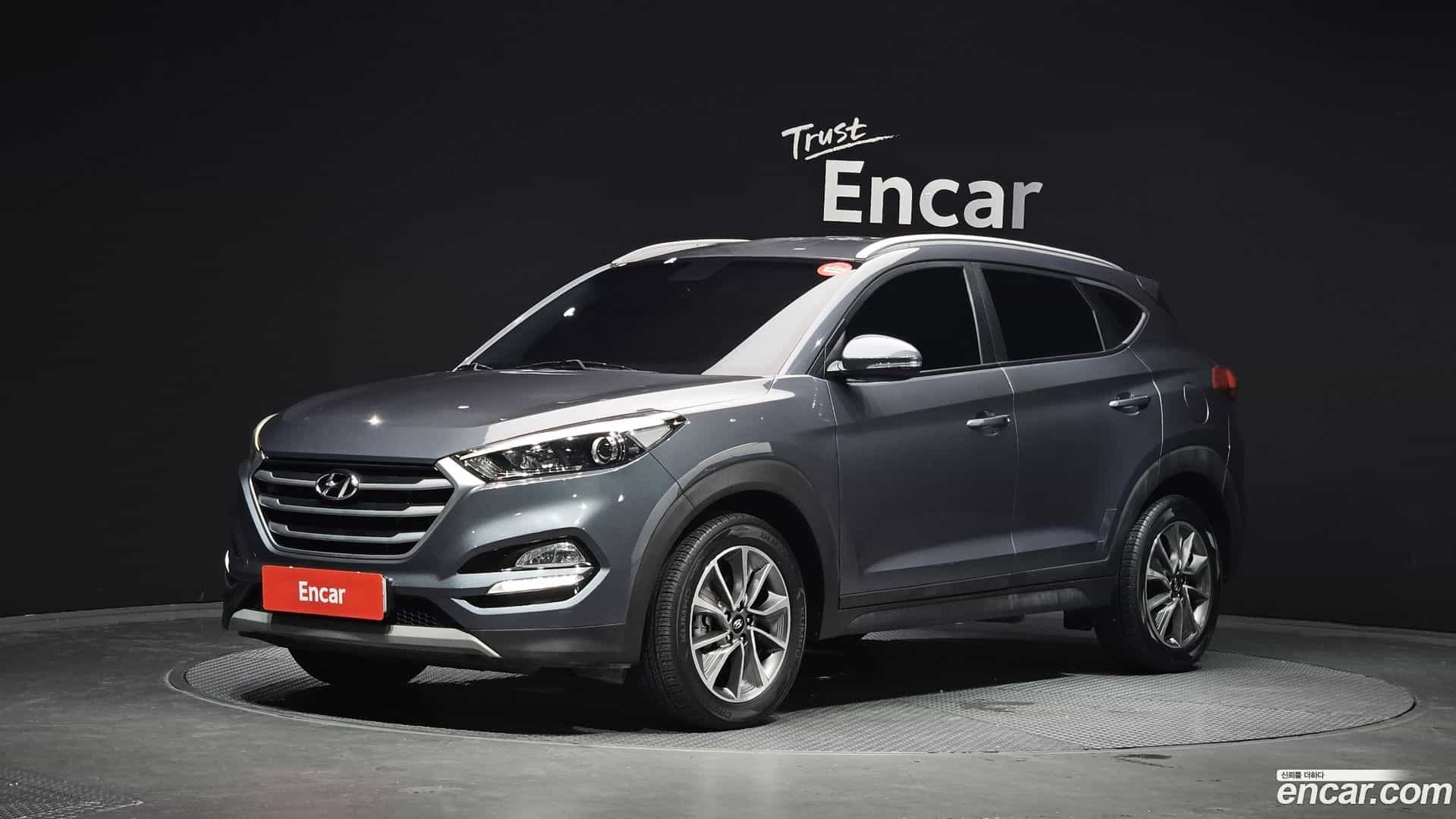 Tucson Hyundai 2017.10-OUTER-001