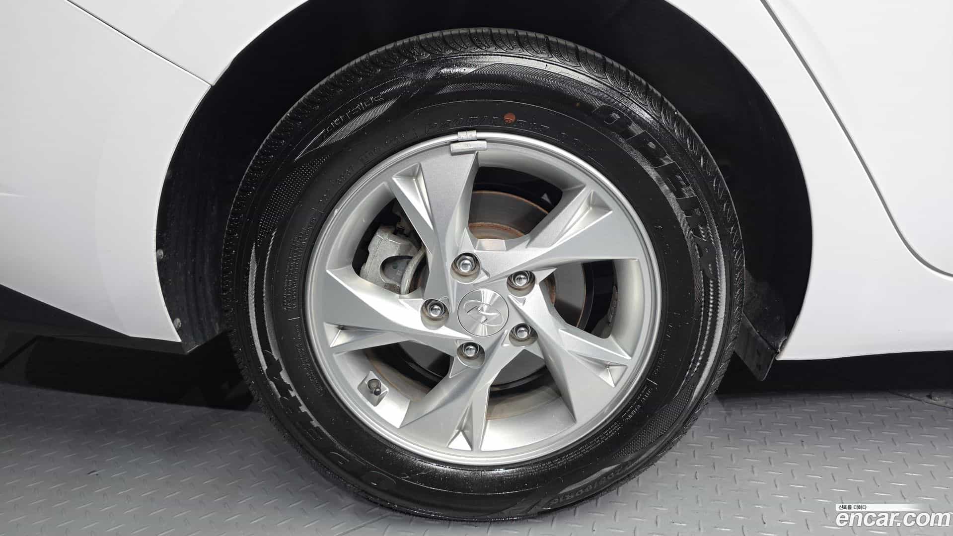 AVANTE Hyundai 2020.6-OUTER-005