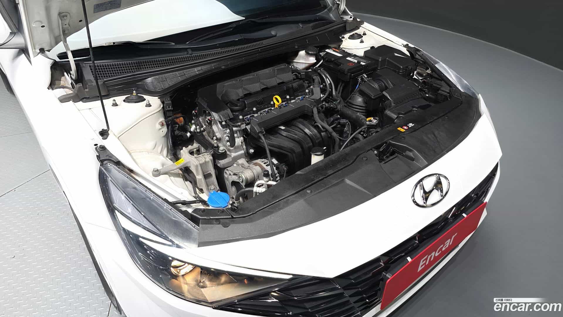 AVANTE Hyundai 2020.6-OUTER-006