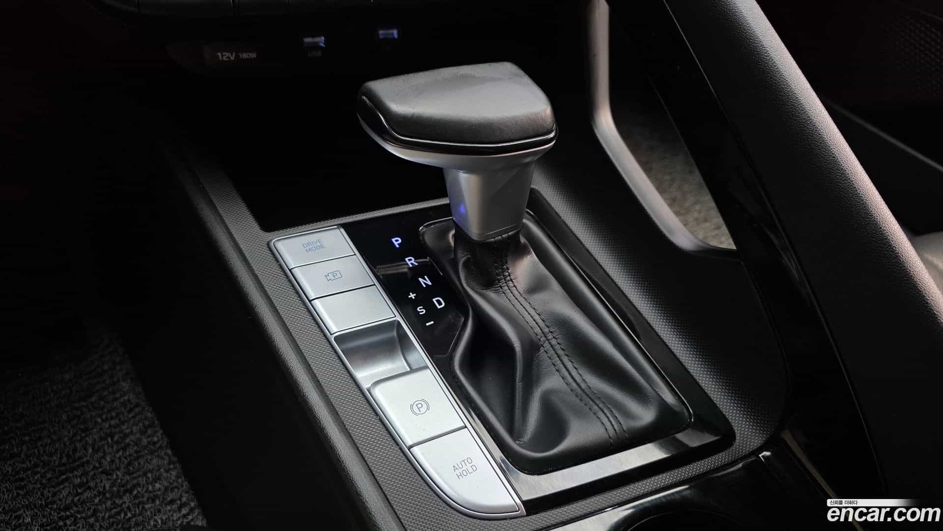 AVANTE Hyundai 2020.6-INNER-009