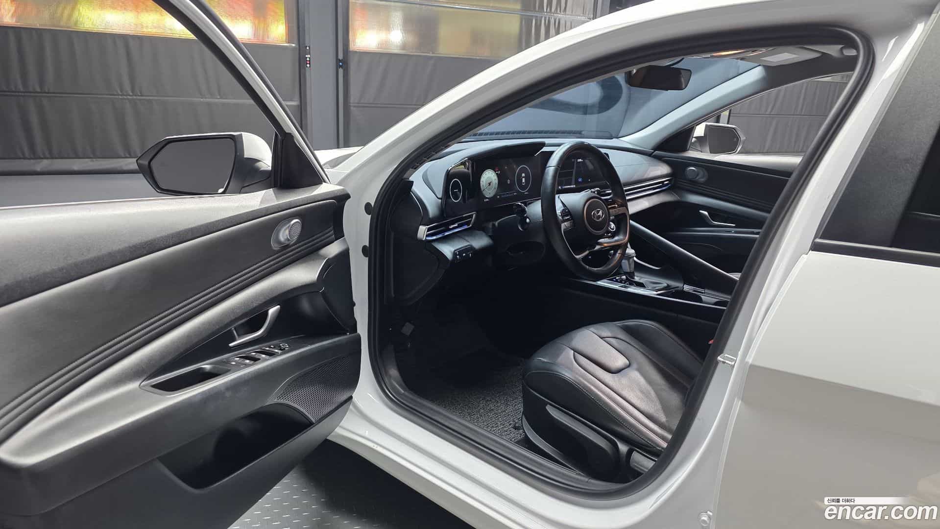 AVANTE Hyundai 2020.6-INNER-010