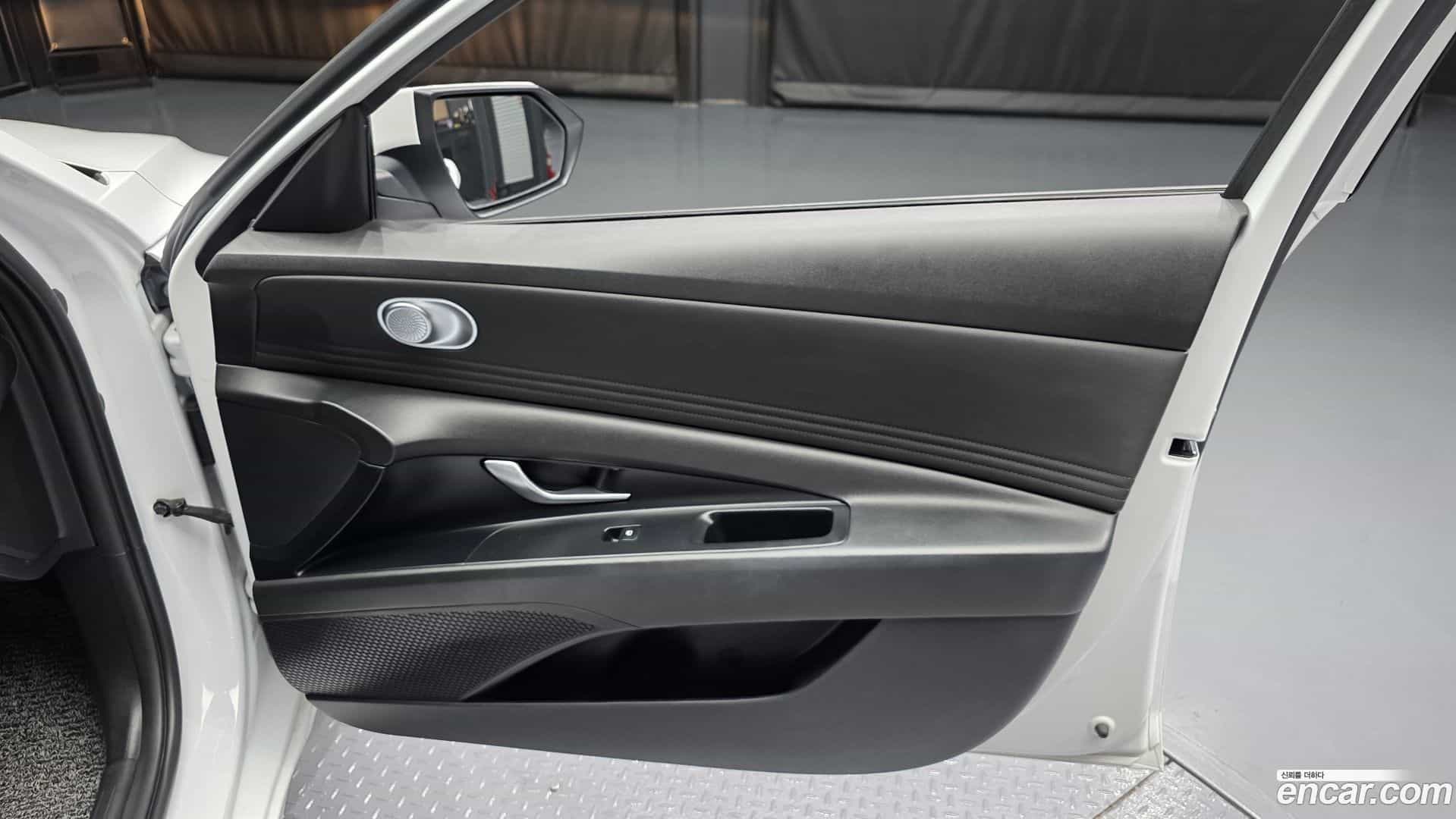 AVANTE Hyundai 2020.6-INNER-035