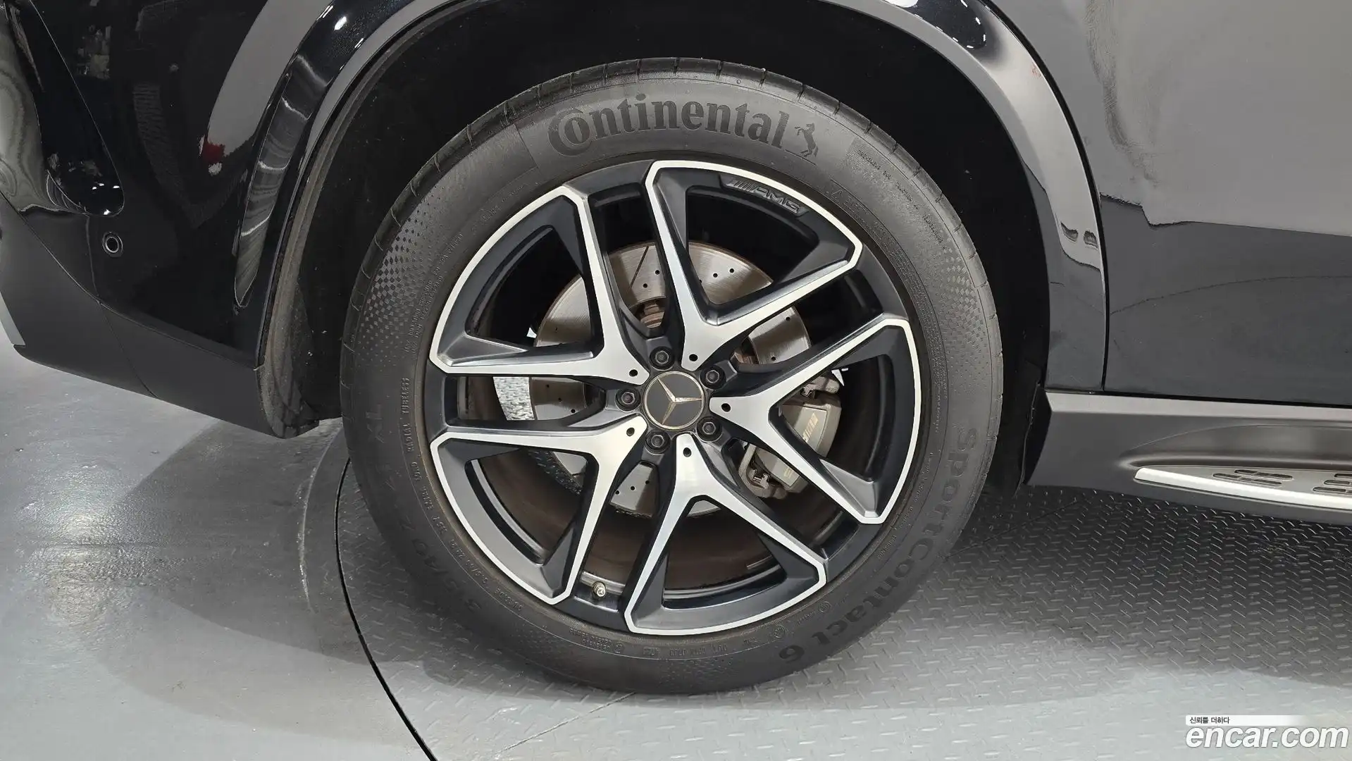 GLE-Class Mercedes-Benz 2023.8-OUTER-005