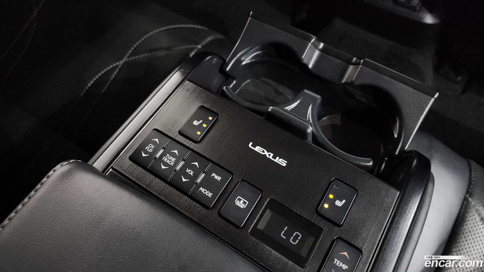 ES Lexus 2018.9-OPTION-016