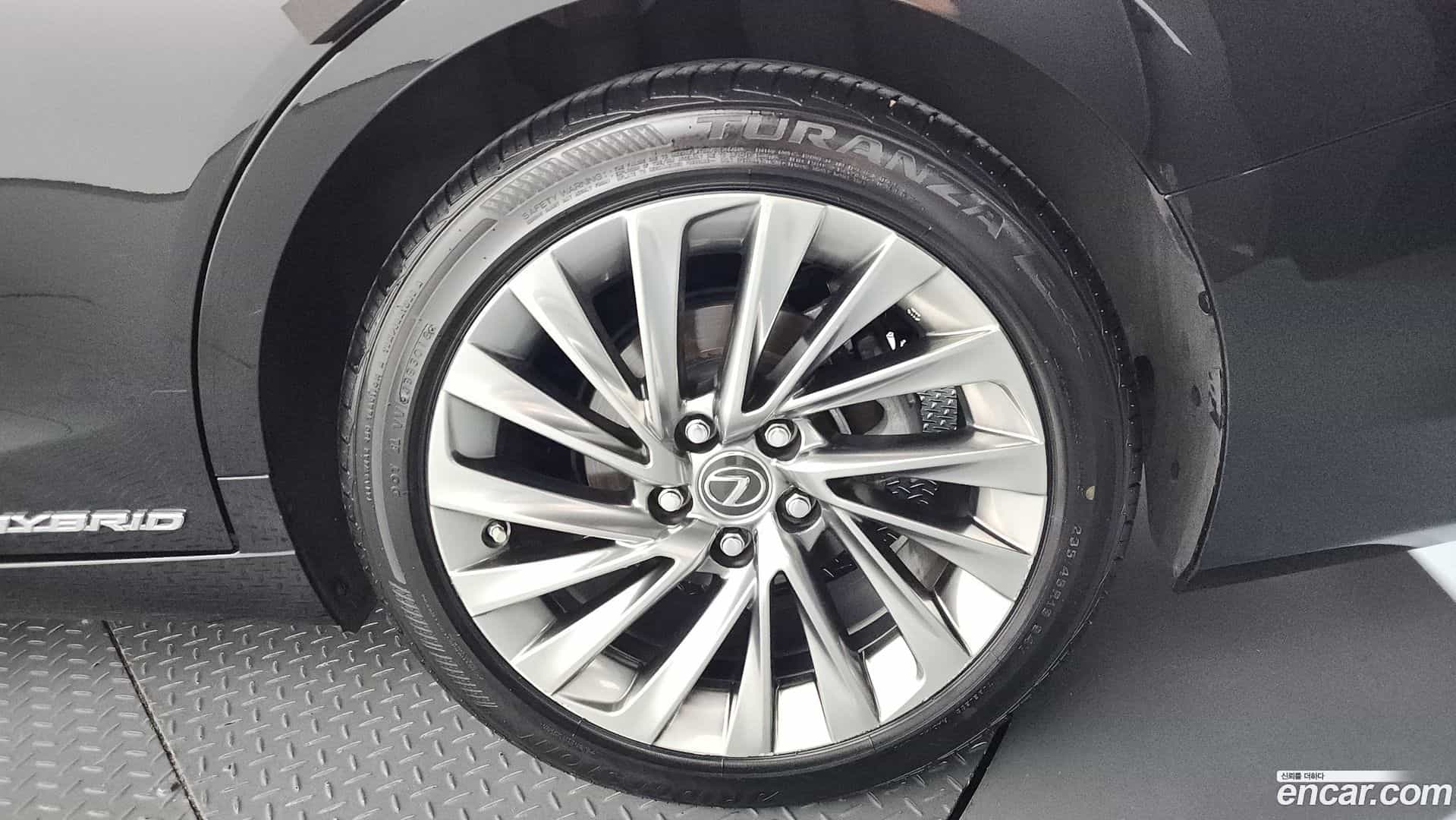 ES Lexus 2018.9-OUTER-031