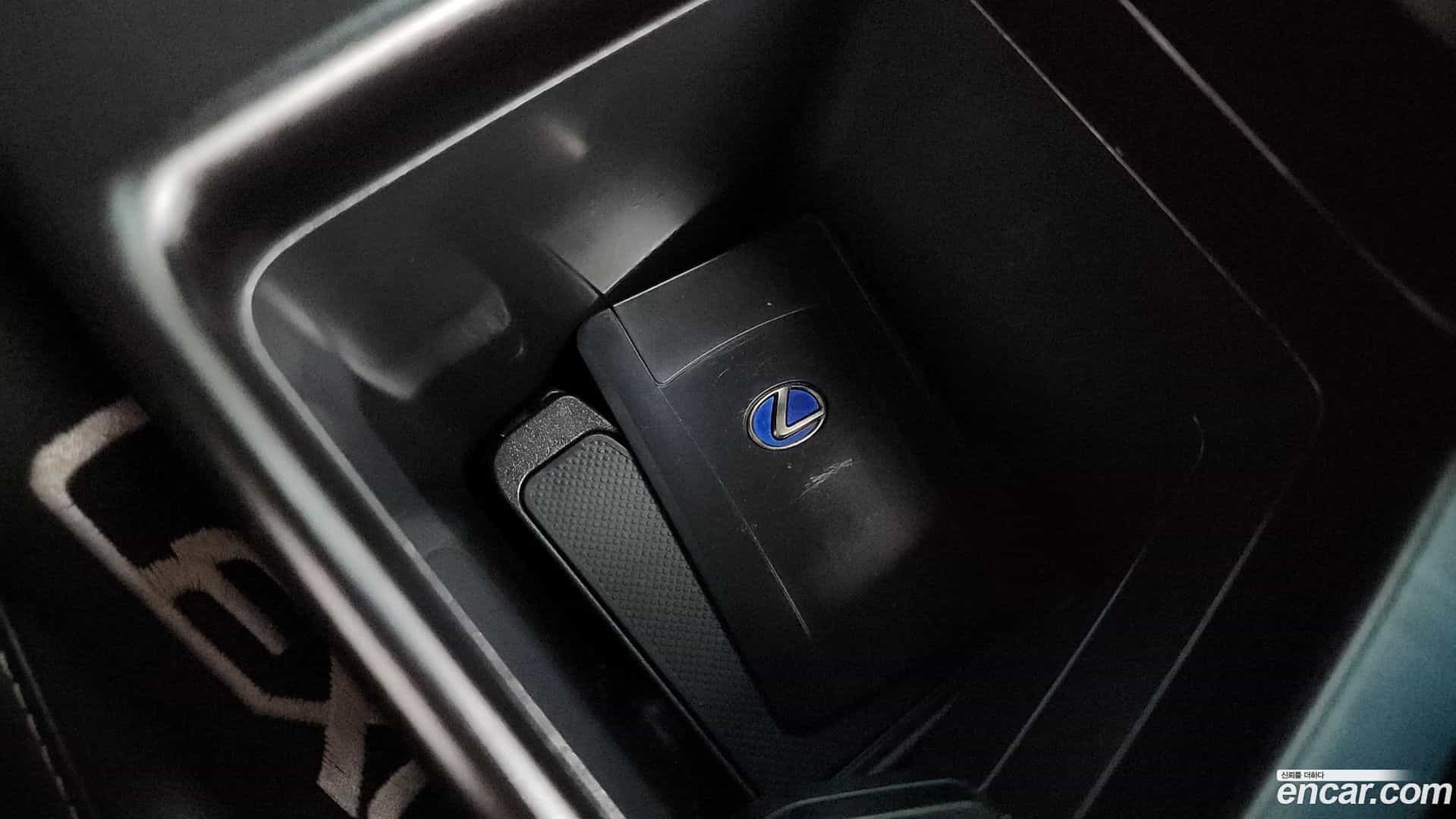 ES Lexus 2018.9-OPTION-042