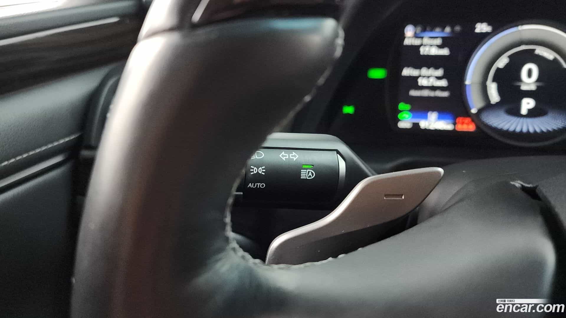 ES Lexus 2018.9-OPTION-048