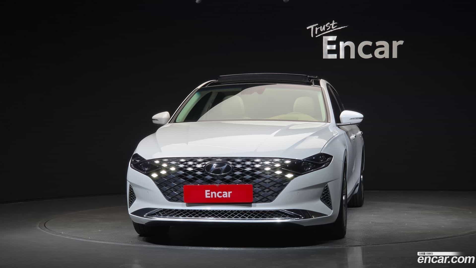 Grandeur Hyundai 2021.1-OUTER-003