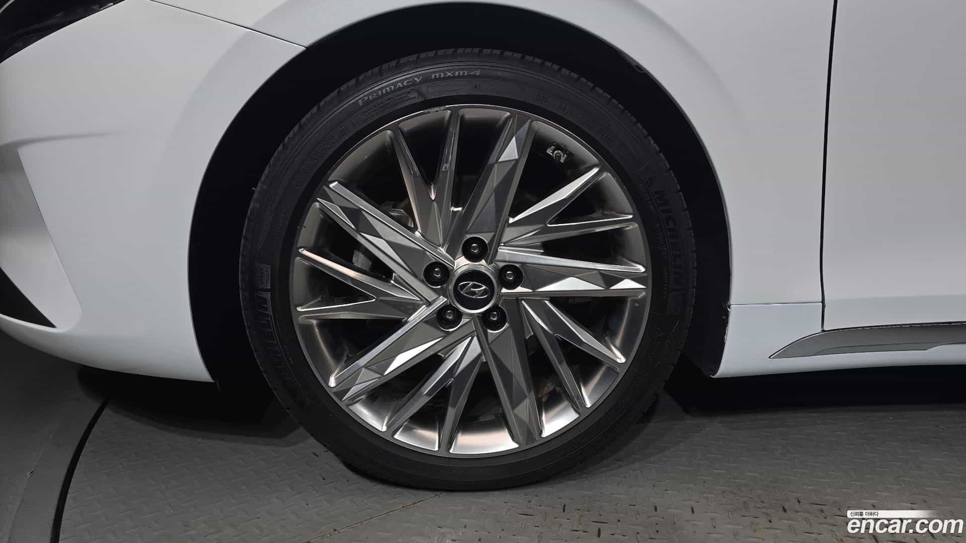 Grandeur Hyundai 2021.1-OUTER-005