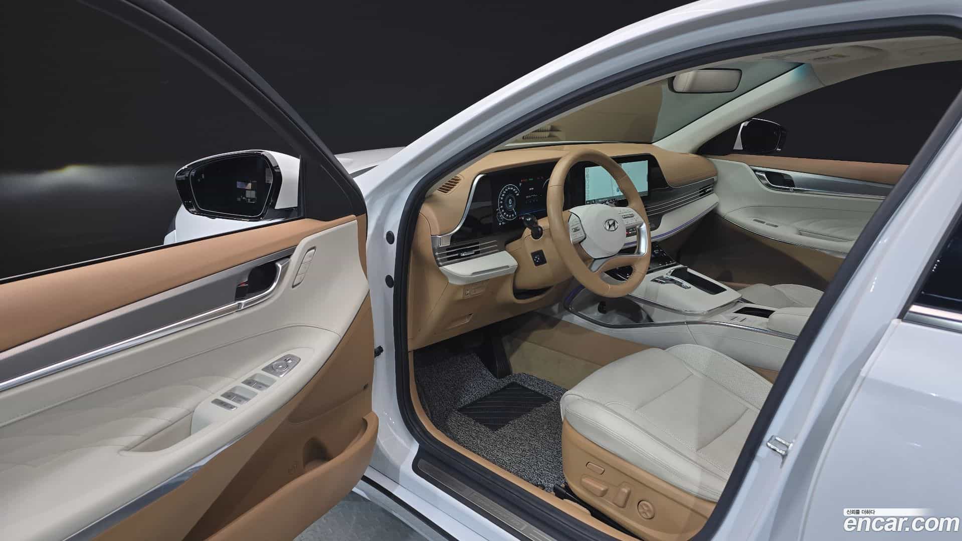 Grandeur Hyundai 2021.1-INNER-010
