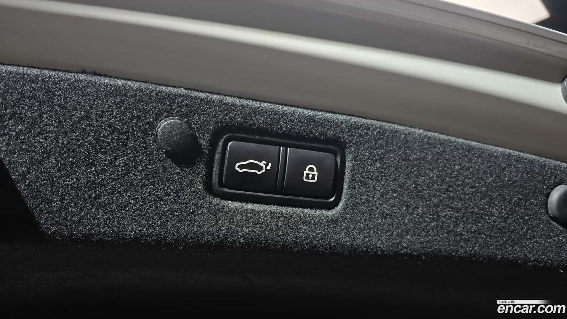Grandeur Hyundai 2021.1-OPTION-024