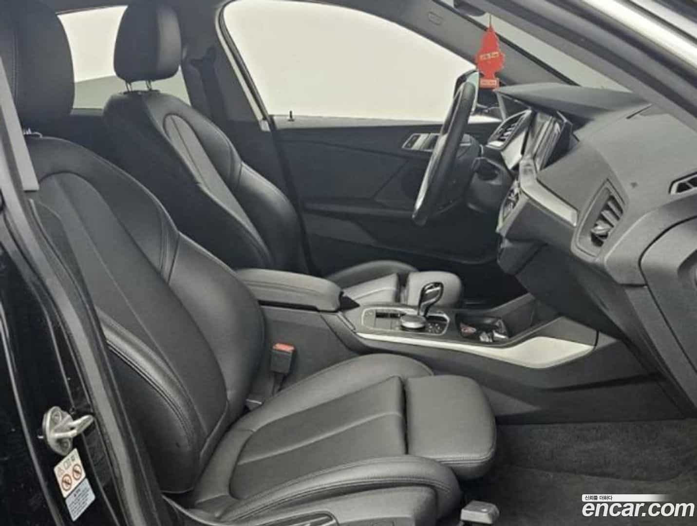 2-Series BMW 2021.1-INNER-010