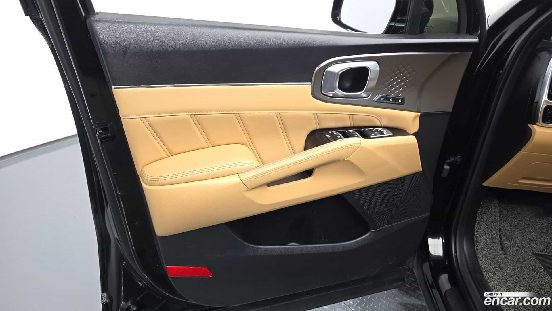 Sorento Kia 2022.4-INNER-034