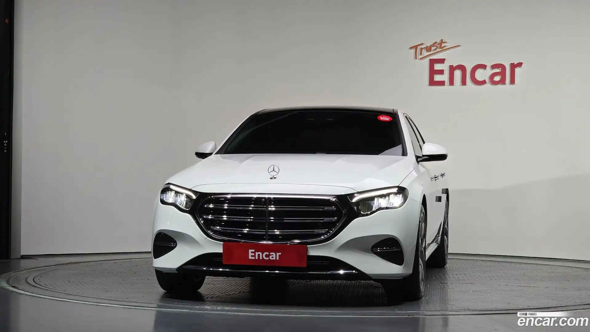 E-Class Mercedes-Benz 2024.8-OUTER-003