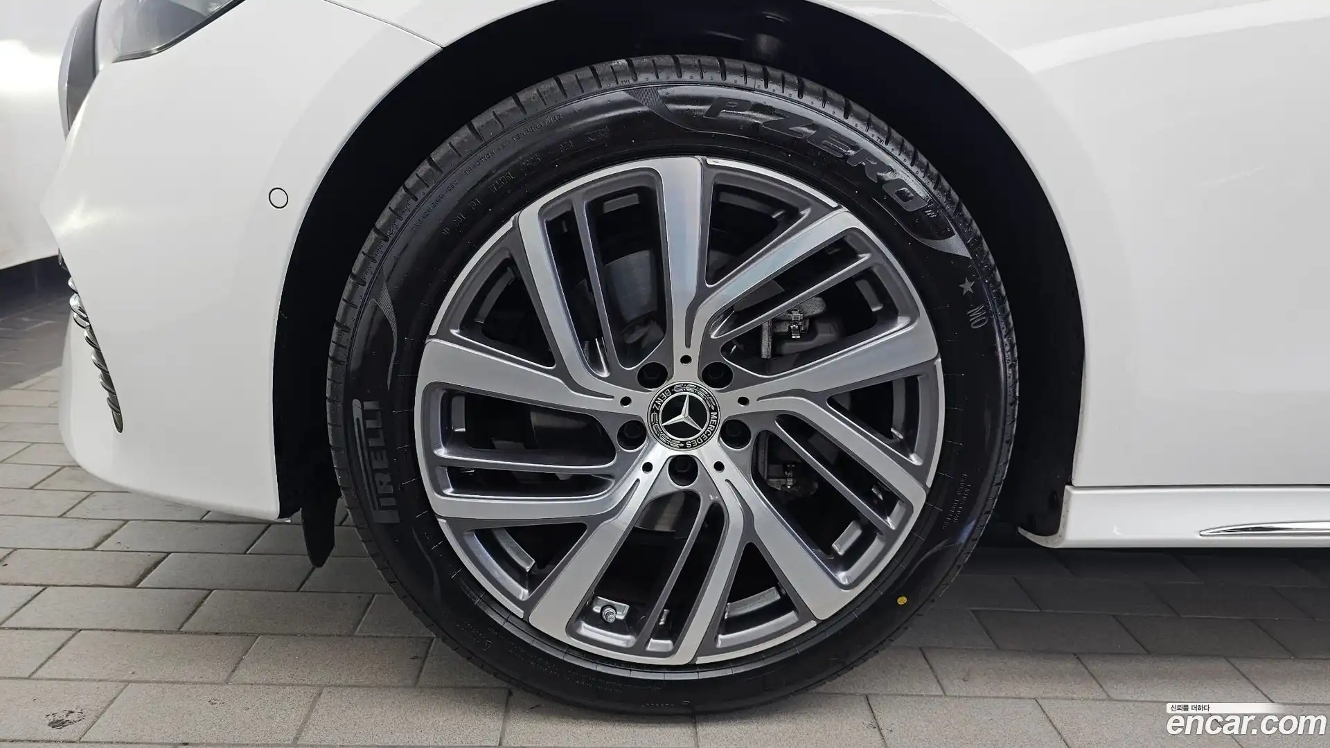 E-Class Mercedes-Benz 2024.8-OUTER-005