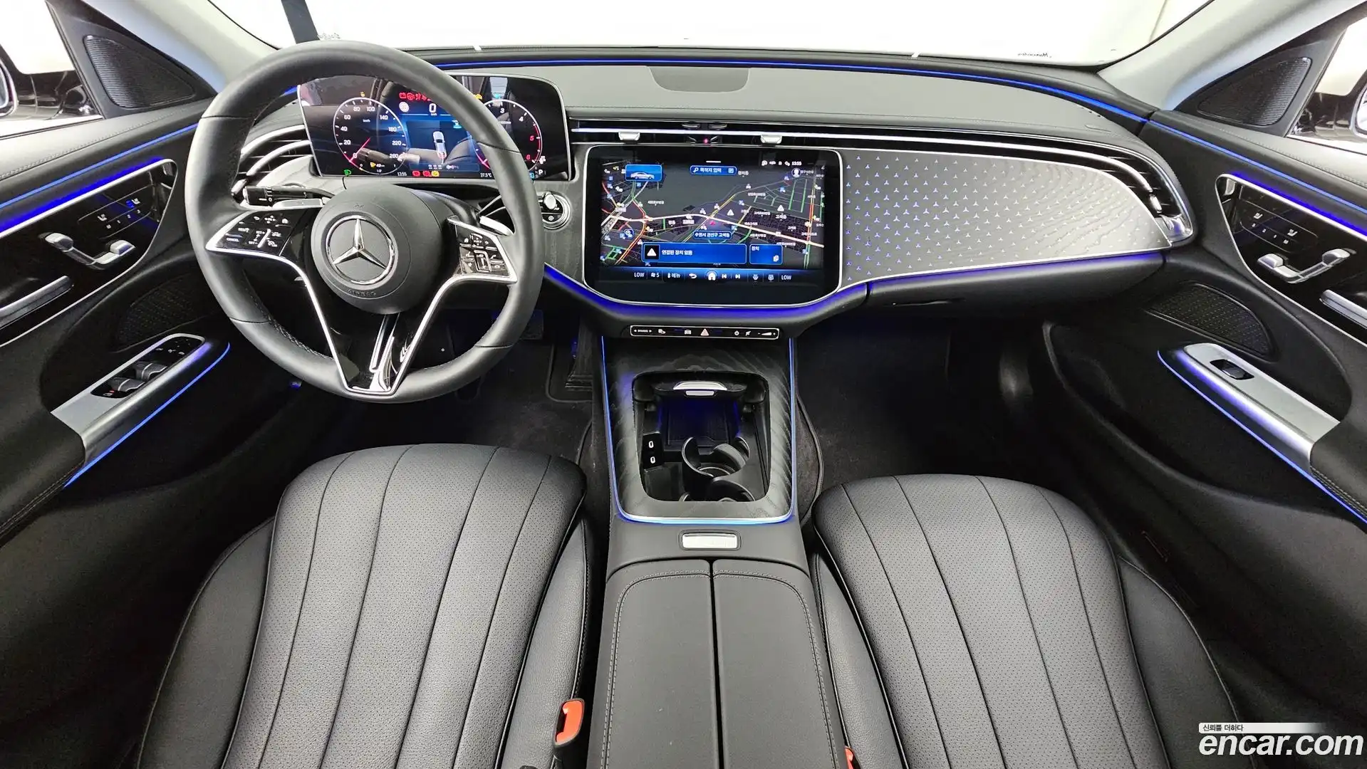 E-Class Mercedes-Benz 2024.8-INNER-007
