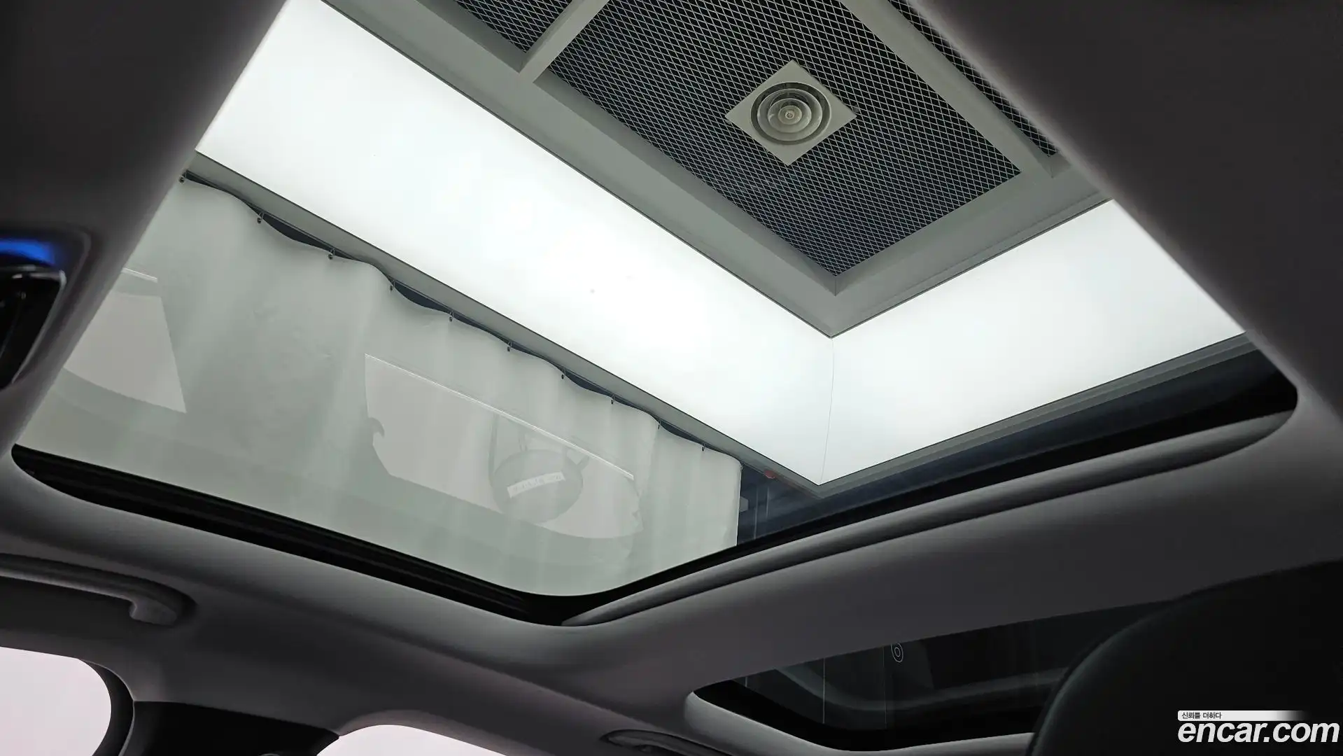 E-Class Mercedes-Benz 2024.8-OPTION-022