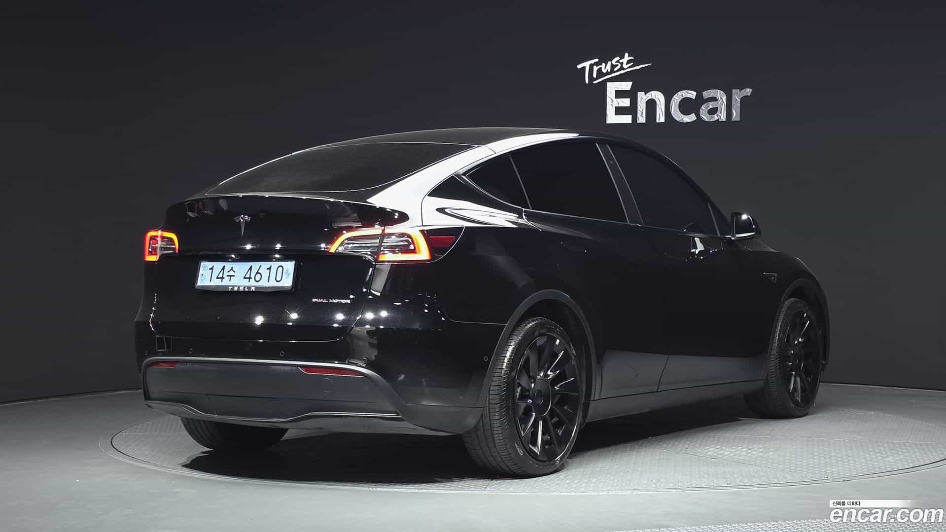 Model Y Tesla 2022.5-OUTER-002