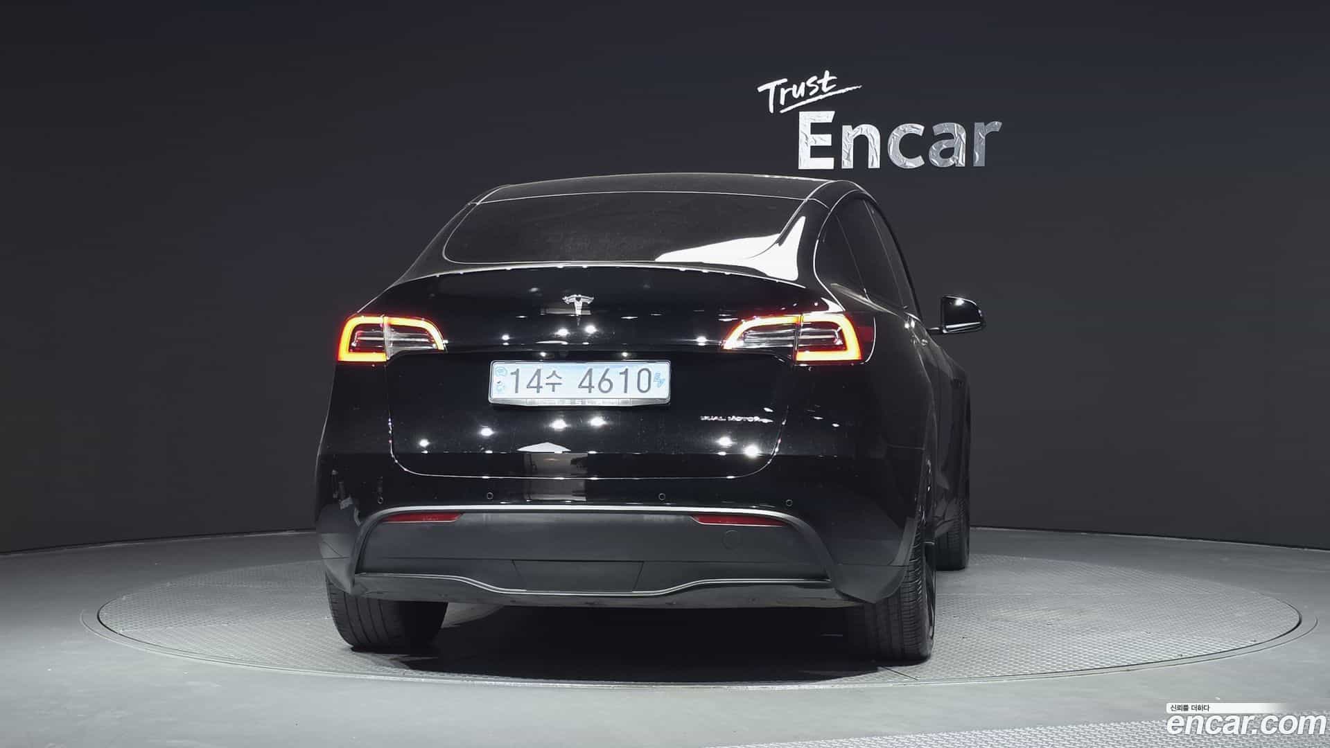 Model Y Tesla 2022.5-OUTER-004