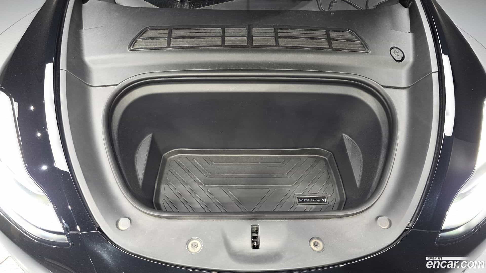 Model Y Tesla 2022.5-OUTER-006