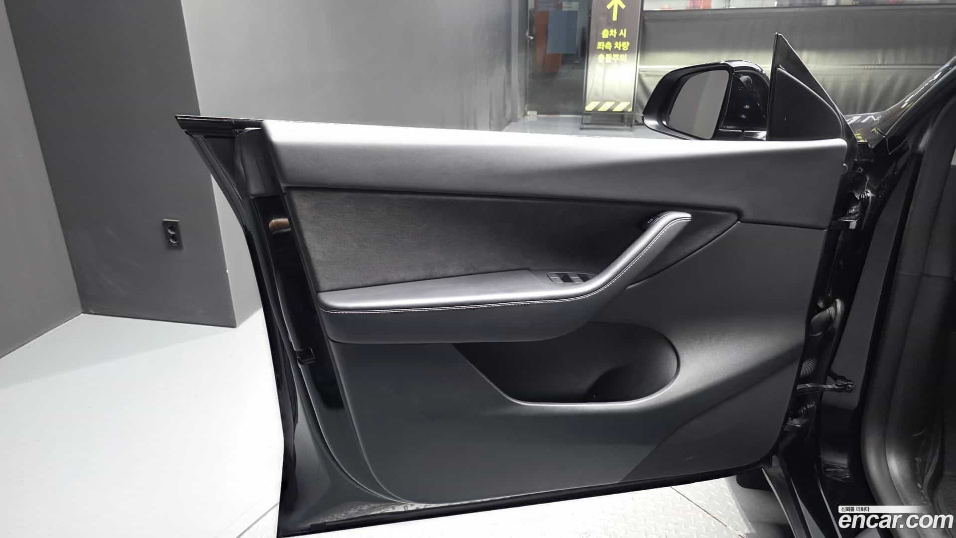 Model Y Tesla 2022.5-INNER-034