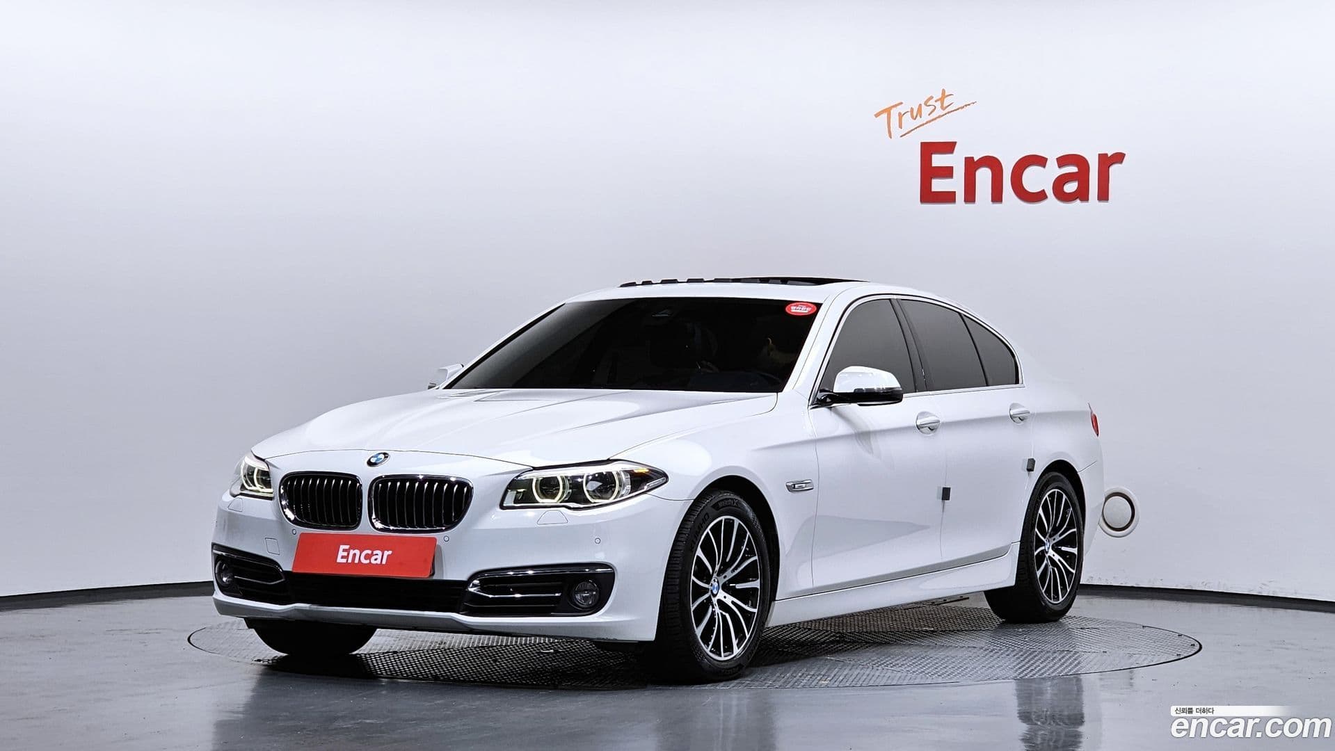 Main__Slider__Photo:5-Series BMW 2014.7-0